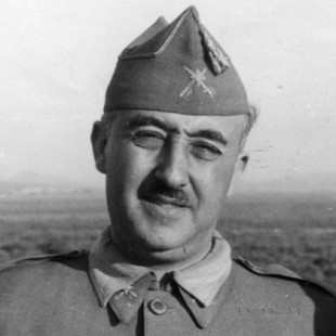 La lista de militares que firmaron a favor de Franco: son más de 1.000