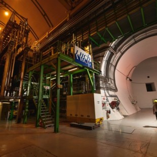 Científicos del CERN descubren dos, quizás tres, nuevas partículas