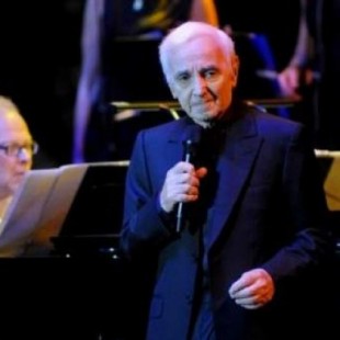 Muere a los 94 años el cantante francés Charles Aznavour