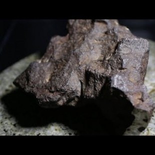 Una roca usada para sostener una puerta era un meteorito valorado en 100,000 dolares