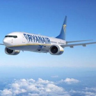 Una pareja encuentra restos de vómito en su vuelo de Ryanair y el personal no lo limpia para evitar retrasos