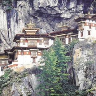 Bután, único país del mundo con una huella de carbono negativa y único país que hace retroceder al cambio climático