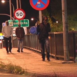La policía francesa devuelve en caliente a España a varios inmigrantes
