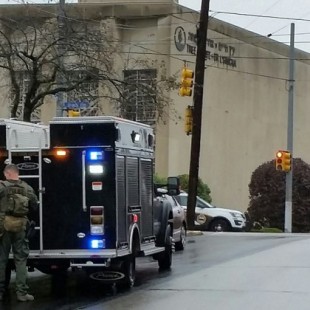 Ocho muertos en un tiroteo en una sinagoga de Pittsburgh (Estados Unidos) [EN]