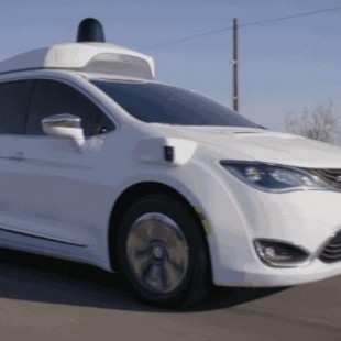 Los coches autónomos de Google ya circulan sin conductor de apoyo en California