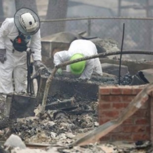 Las autoridades de California elevan a 66 muertos y 631 desaparecidos el balance de víctimas de los incendios