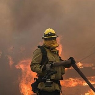 Así apaga fuegos el país más rico del mundo: el 70% de los bomberos en EEUU son voluntarios