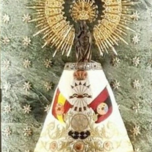 La Virgen del Pilar luce un manto de Falange Española la víspera del 20N (en 2018)