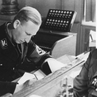El diablo caminó por la tierra: Reinhard Heydrich, cerebro del holocausto y "verdugo" de Checoslovaquia -ENG-