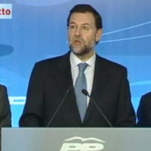 El PP usó dinero negro para comprar 15.000 libros de Rajoy