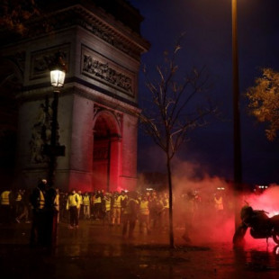 Los principales almacenes de París desalojados ante la violencia que se ha extendido por gran parte de la ciudad