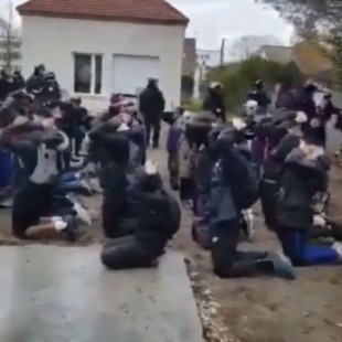 Vídeos de alumnos de secundaria franceses obligados a arrodillarse por la policía causan escándalo (eng)