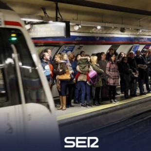 La ecuación incomprensible de Metro: más viajeros y menos trenes