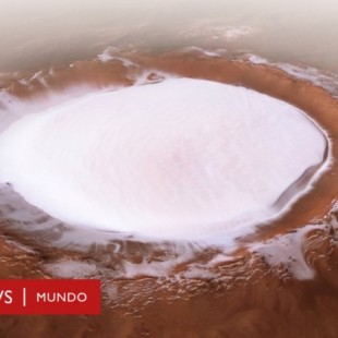 Marte: las fascinantes imágenes de un cráter de hielo en el Planeta Rojo
