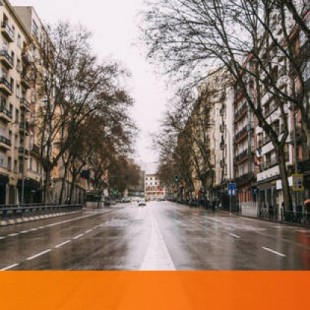 La España del miedo: cómo pasamos de vivir en la calle a cerrar las puertas a cal y canto