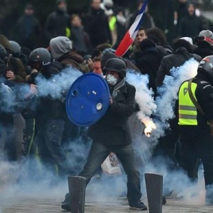 El primer ministro francés anuncia un plan para prohibir la participación en manifestaciones no autorizadas