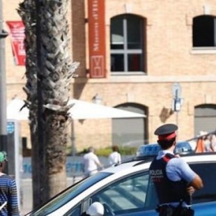 Muere un detenido bajo custodia de los Mossos en la comisaría de Ciutat Vella de Barcelona