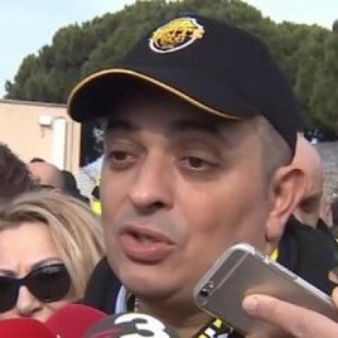 El acuerdo del Taxi de Barcelona explota: el comité de huelga dimite por el avance del no