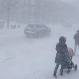EE UU se prepara para temperaturas de hasta 40 bajo cero, y Toronto recibe la mayor nevada de su historia