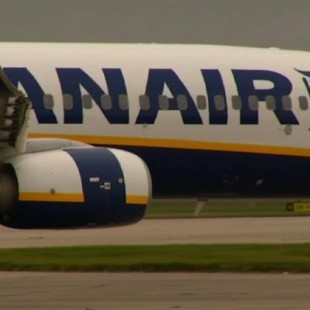Ryanair entra en pérdidas y Michael O'Leary deja de ser su Consejero Delegado