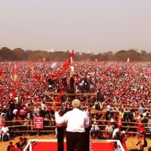 Espectacular manifestación comunista en India semanas después de una huelga general masiva