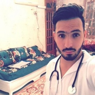 Un joven fue degollado ayer en Argelia por ser bisexual y escribieron “él es gay” en su casa con su sangre [ENG]