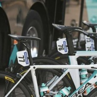 Roban las bicicletas a un equipo ciclista durante la Vuelta a Andalucía