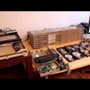 Analizando el Floppotron, una orquesta hecha con hardware vintage