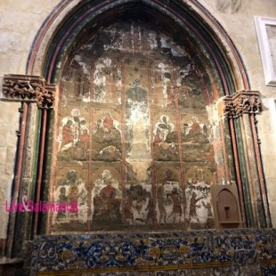 Descubren unas pinturas murales del XIII ocultas tras un retablo en la Catedral de Salamanca