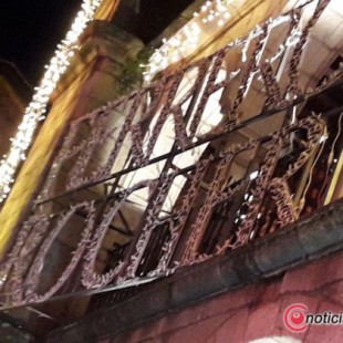 Puebla de Sanabria, sancionada por la iluminación navideña de Ferrero Rocher
