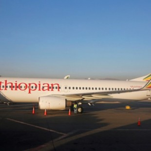 Se estrella un avión de pasajeros Boeing 737 de Etiopía cuando volaba a Kenia
