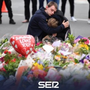 Nueva Zelanda prohibirá los rifles semiautomáticos tras el atentado en el que murieron 49 personas