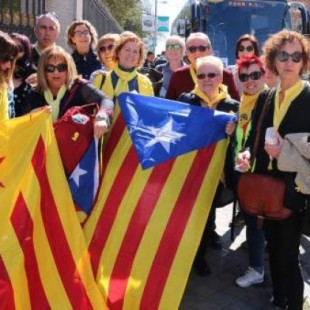 Lazos amarillos y esteladas inundan Madrid en la concentración independentista