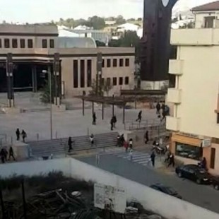 La Policía dispara al aire para disolver a familiares y amigos de los detenidos en una operación antidroga en Ronda