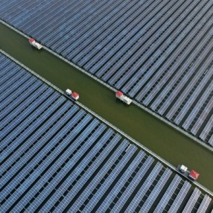 Sólo en 2018, China ha instalado la potencia equivalente a 10 centrales nucleares en energía solar