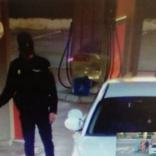 Detienen a un agente de Policía por hacer un ¨simpa¨en una gasolinera de Valencia