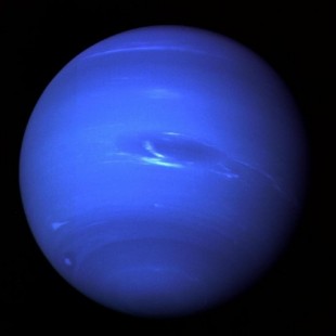 Hubble captura el nacimiento de una tormenta gigante en Neptuno (ENG)