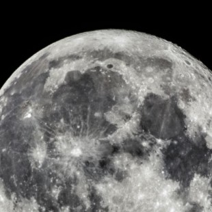 ¿Cuál es la temperatura interior de la Luna?