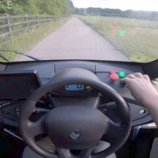 Wayve reclama que su coche autónomo ha sido el primero en completar un trayecto recurriendo tan sólo a la IA y un GPS