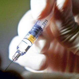 Judíos ortodoxos de New York rechazan vacunas contra el sarampión porque "tienen ADN de cerdo y mono"