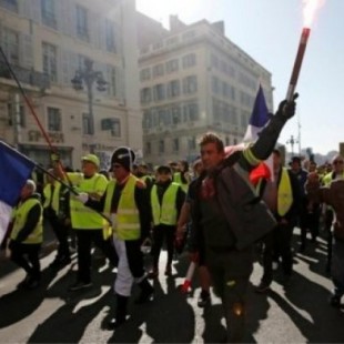 Chalecos amarillos: "La oligarquía francesa tiene dinero para restaurar Notre Dame ,pero no..."