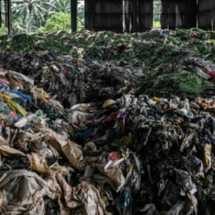 El cierre de los vertederos chinos provoca caos en el reciclaje mundial