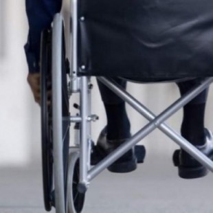 La Generalitat reduce la prestación de 400 a 36 euros de una mujer con un 94% de discapacidad