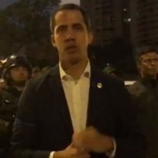 Juan Guaidó junto a Leopoldo López llaman al pueblo a respaldar el alzamiento militar en Venezuela