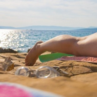 Vitamina D y exposición solar, pegatinas en la fruta y mercurio en el pescado