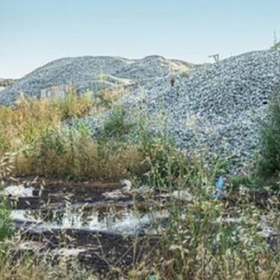 80.000 toneladas de residuos de vidrio se acumulan en una empresa ambiental (y contaminante)