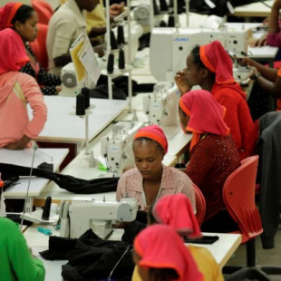 Las pequeñas manos etíopes de H&M o Calvin Klein ganan 23 euros al mes [FRA]