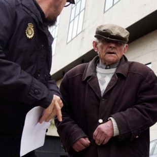 El juzgado absuelve al anciano "rayacoches" de Vigo por los trastornos psíquicos que padece