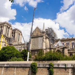 ¿Quién está pagando la reconstrucción de Notre Dame? No los multimillonarios, sino la gente común