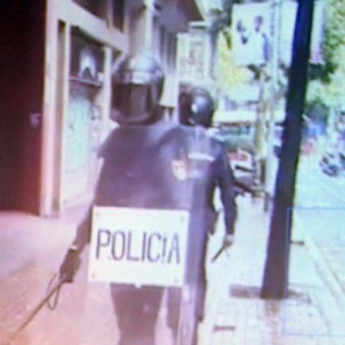 Identificado el escopetero de la Policía Nacional que hirió en el ojo a Roger Español